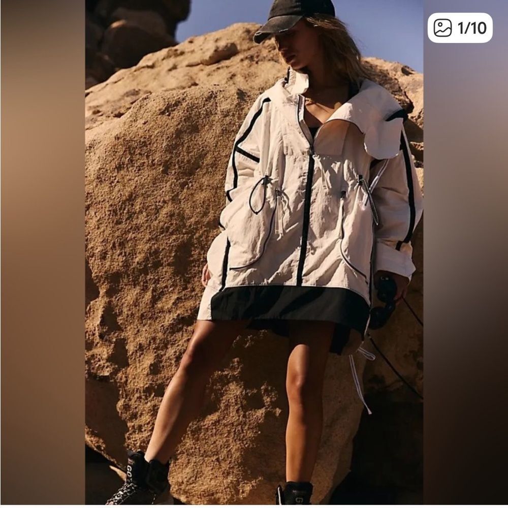 FREE PEOPLE MOVEMENT Peace Out Backpack Parachute Parka - Picture 10 of 12